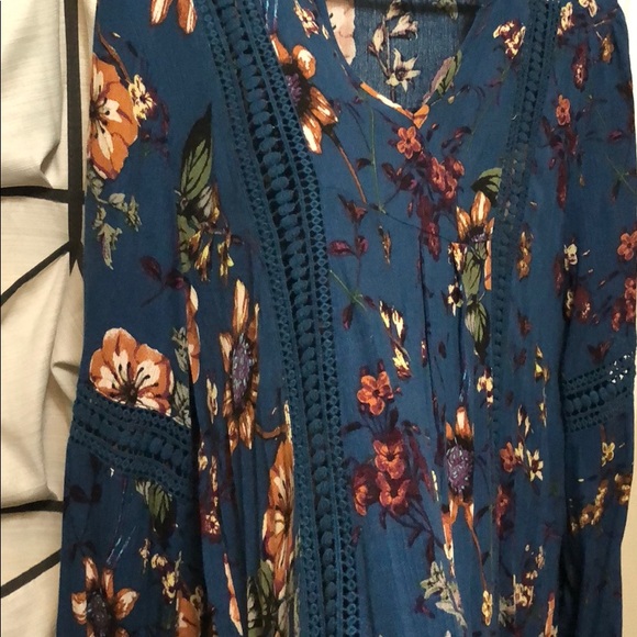 Top - Picture 4 of 4